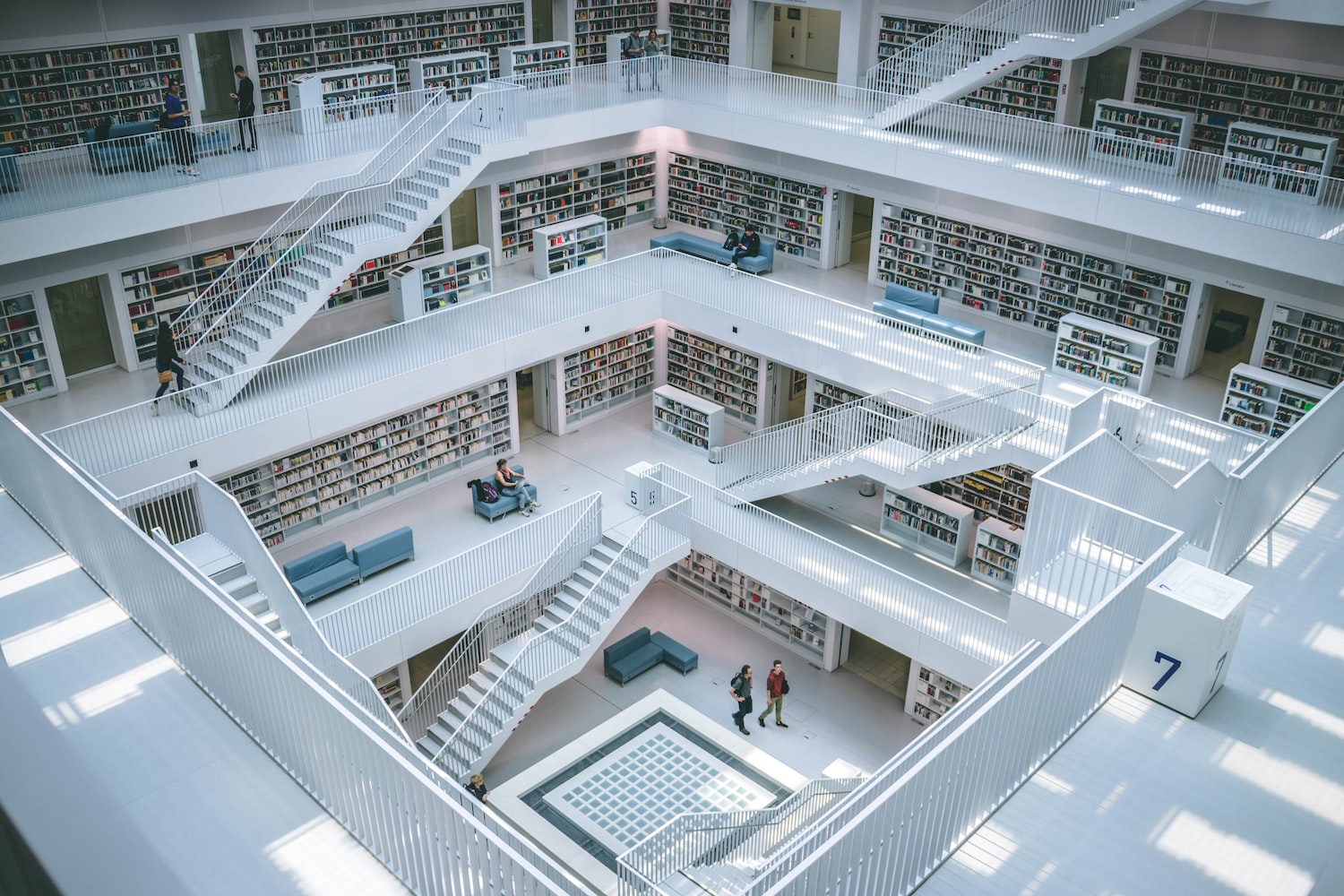 hardhat-deploy: Upgradeable Contracts with Linked Libraries